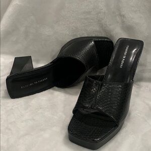 Fashion to Figure Black Women's Heels Size 10W